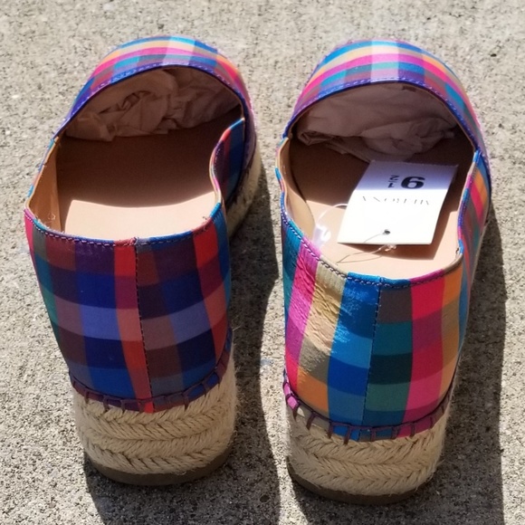 🌈 Colorful Slip-On Low Wedges - Picture 2 of 7